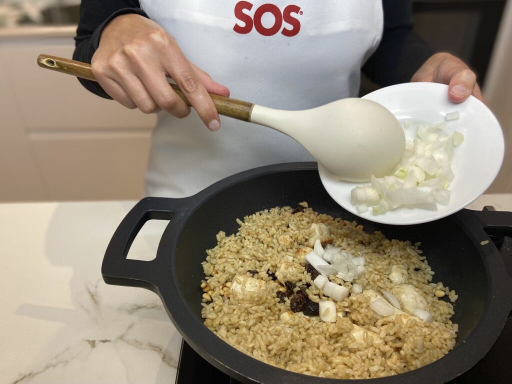 Salteado de arroz integral y pollo