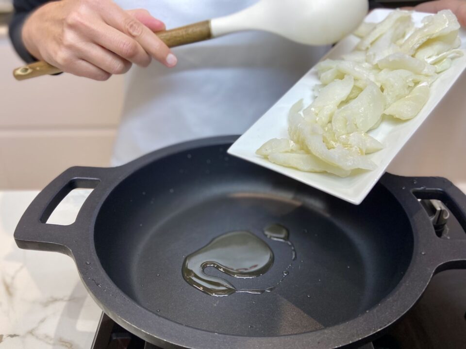 Doramos las migas de bacalao