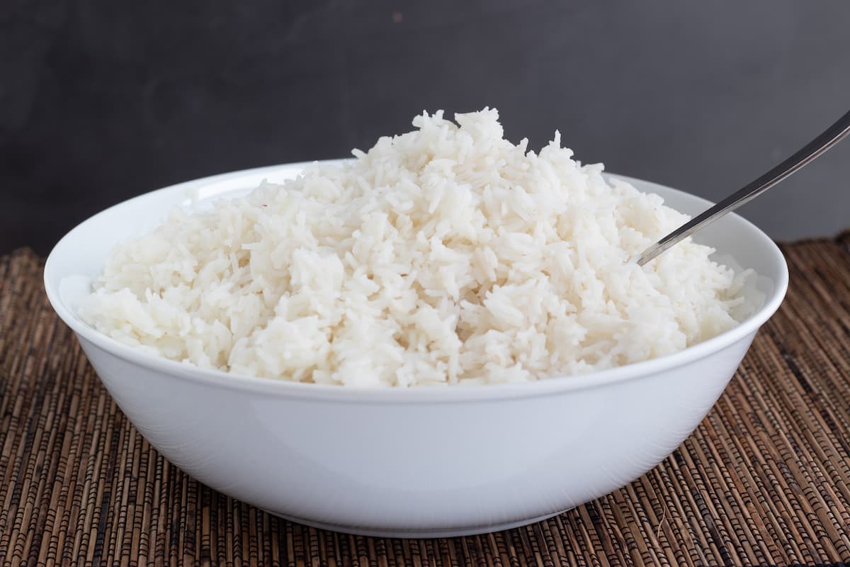 Trucos para cocinar el mejor arroz blanco al microondas para ensaladas