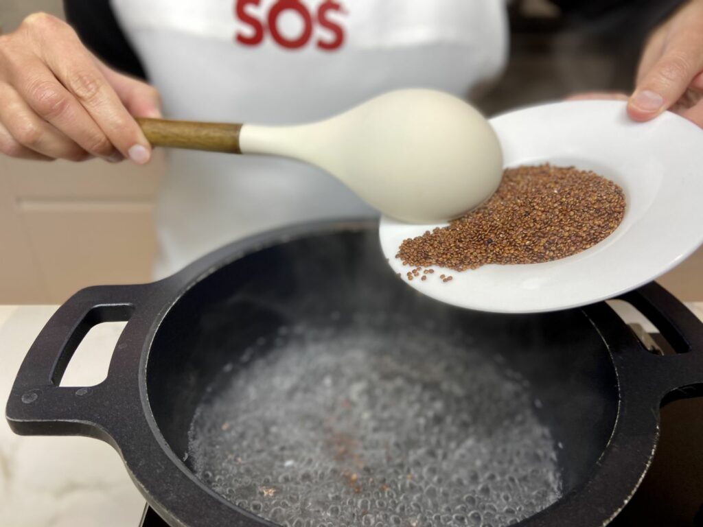 Cocemos la quinoa roja