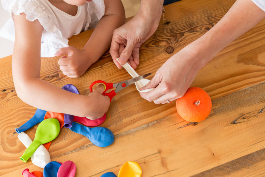 globo arroz pelota malabares manualidades niños familia diversion