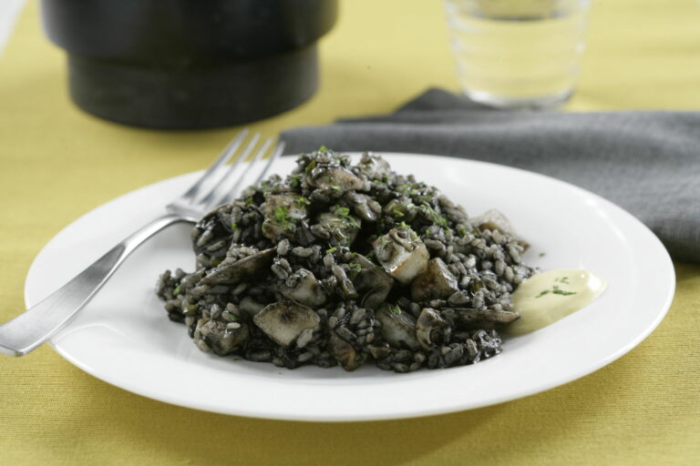 Receta de arroz negro de sepia y chirlas