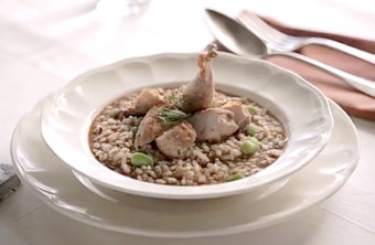 Receta de arroz caldoso con perdiz y morcilla