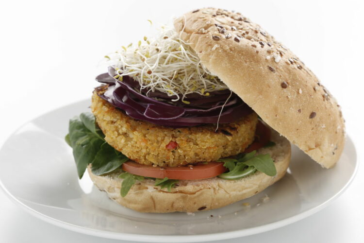 Foto de Hamburguesa de arroz integral con quinoa