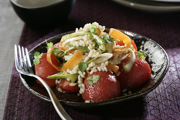 Foto de Ensalada de arroz integral y tomates asados