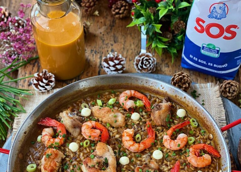 Arroz con pavo, gambas y alioli suave