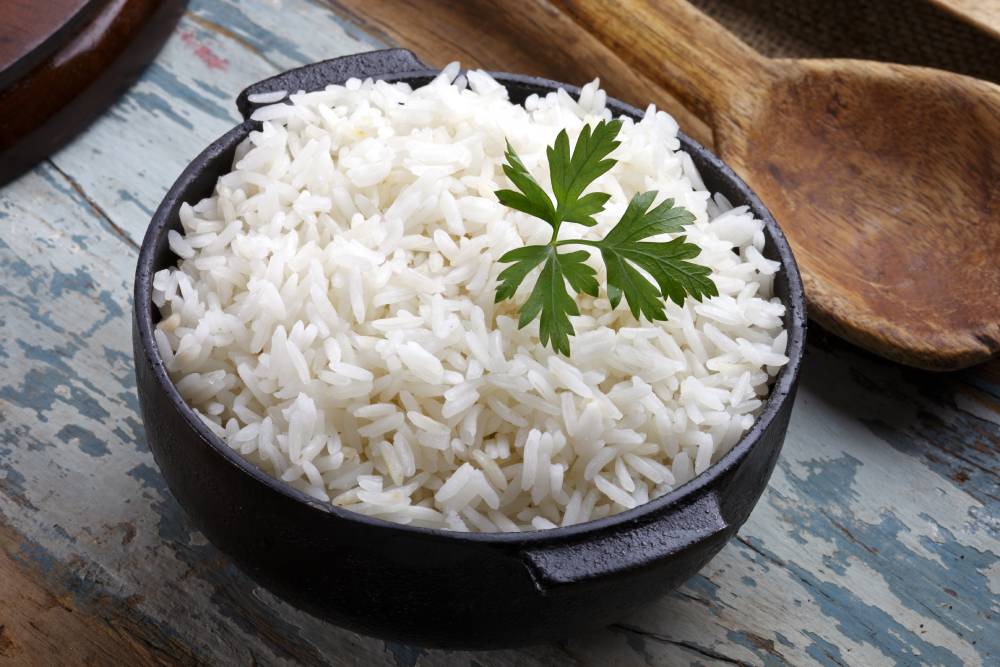 Plato de arroz blanco