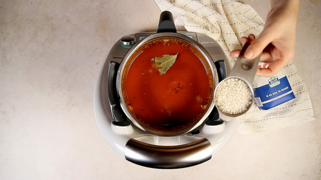 Receta Sopa de pescado con arroz. Paso 3: añade el arroz