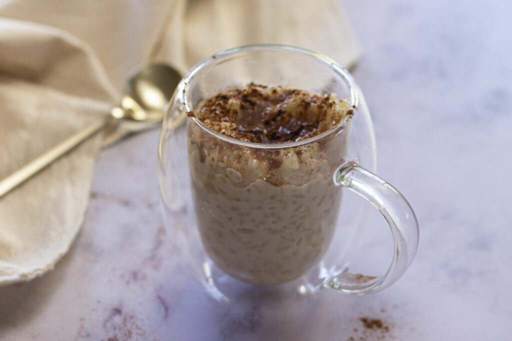 Receta arroz con leche pas4 decoramos con un poco de canela en polvo, azúcar y ralladuras de limón y naranja