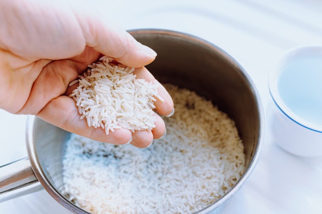 Qué hacer antes de la cocción del arroz blanco