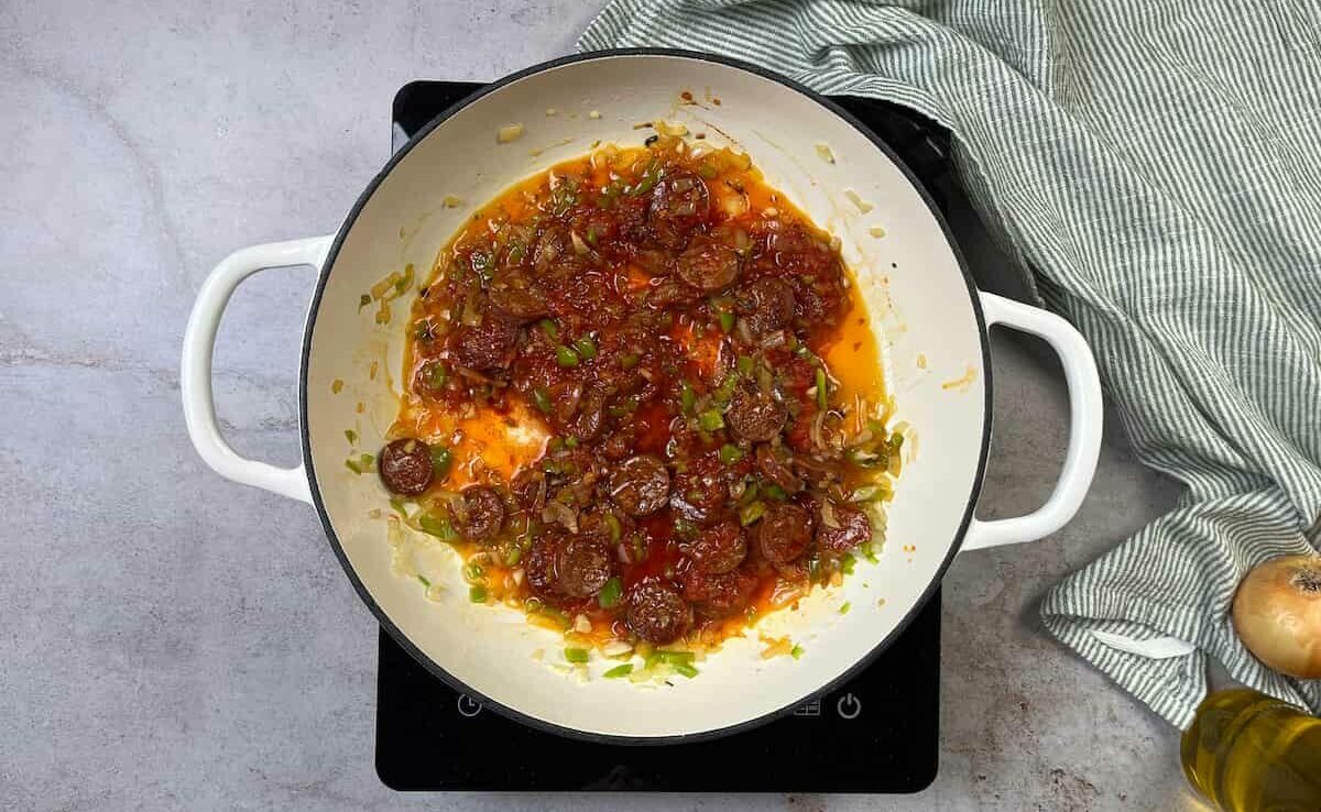 Garbanzos de bote con arroz y chorizo