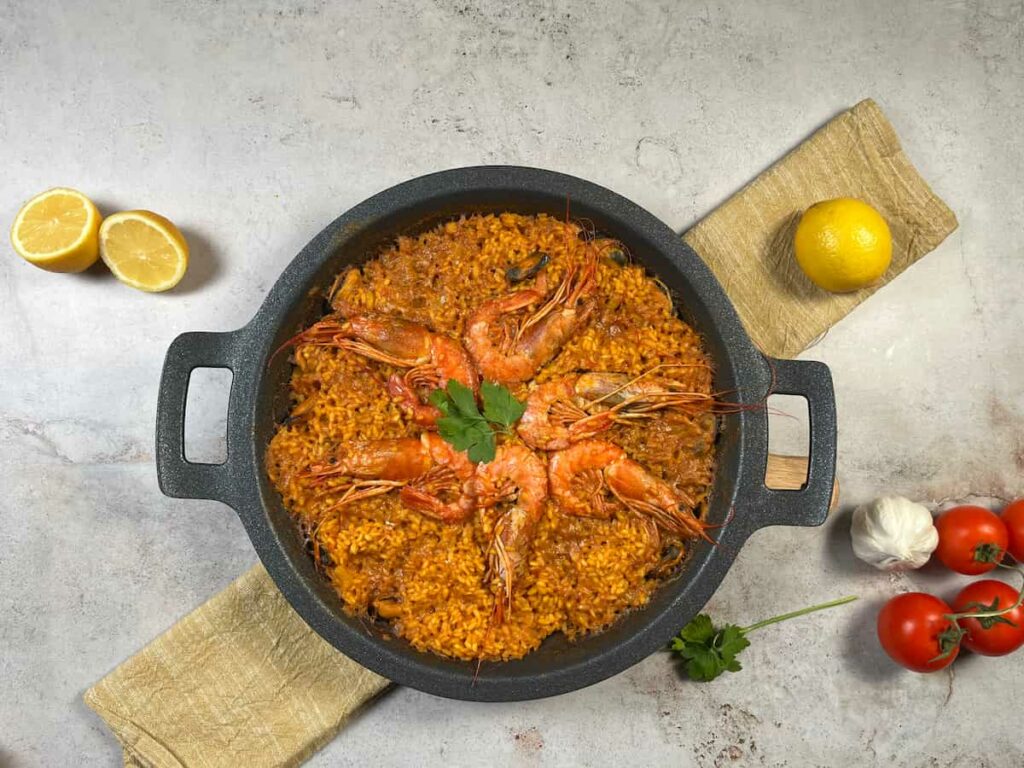 Receta Paella con Thermomix. Paso 3: Incorpora el arroz