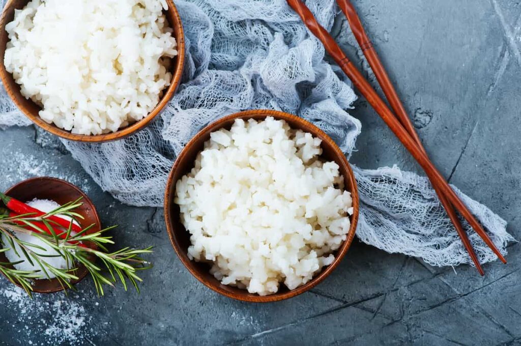 ¿Es posible aprovechar el arroz blanco del día anterior?