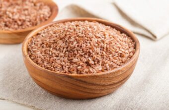 ¿Cuántas kcal tiene el arroz integral?