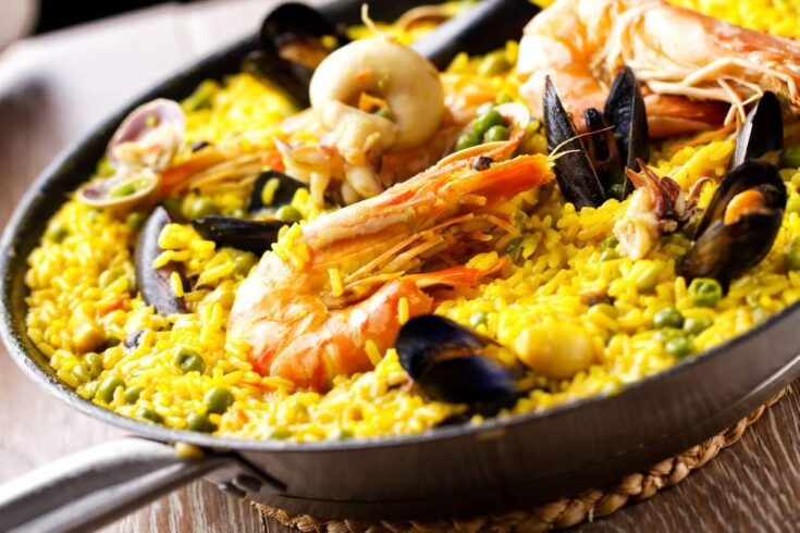 El mejor picoteo para acompañar tu paella ¡Opciones clásicas y creativas!