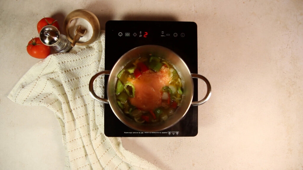Arroz con Pitu. Paso 3: Sofreír las verduras