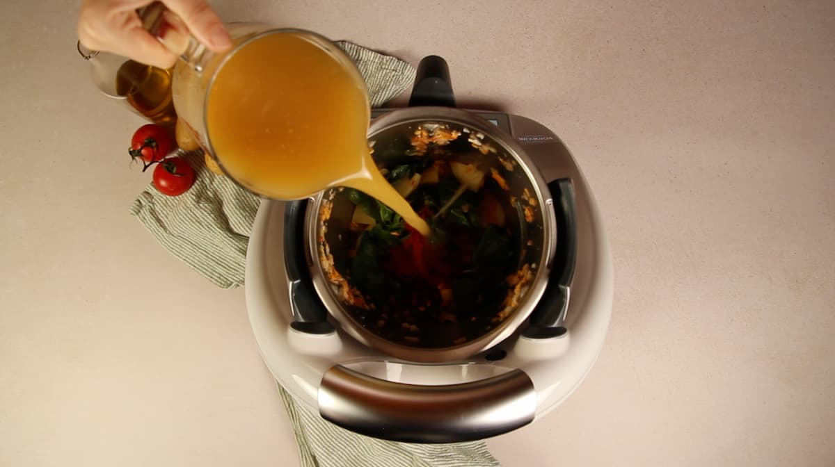 Receta Arroz con Acelgas Thermomix: Fácil y Deliciosa en tu Robot de Cocina
