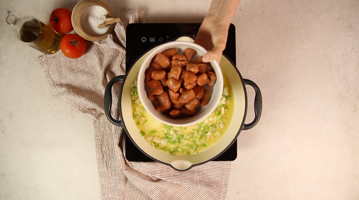 Arroz con Chistorra – Receta Tradicional y Deliciosa