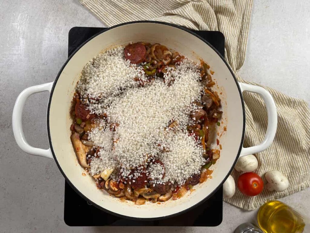 Receta de Arroz de Montaña con Setas. Paso 7: añadir el arroz