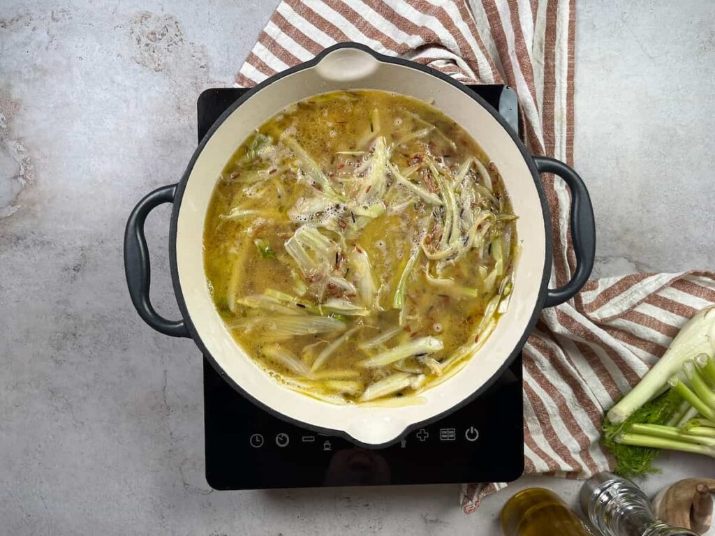 Receta Arroz con hinojos. Paso 4: agregar el caldo