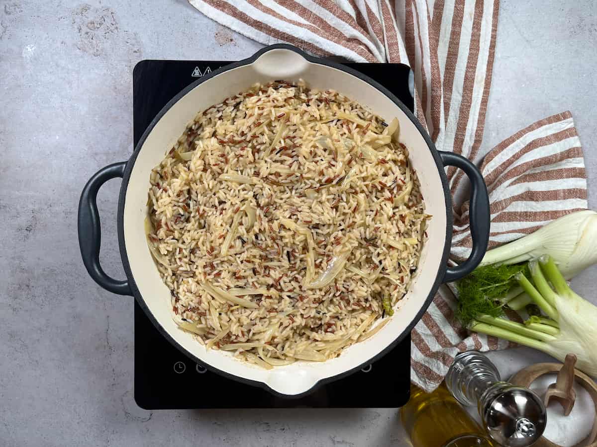 Arroz con hinojo: Delicadeza y sabor en un plato