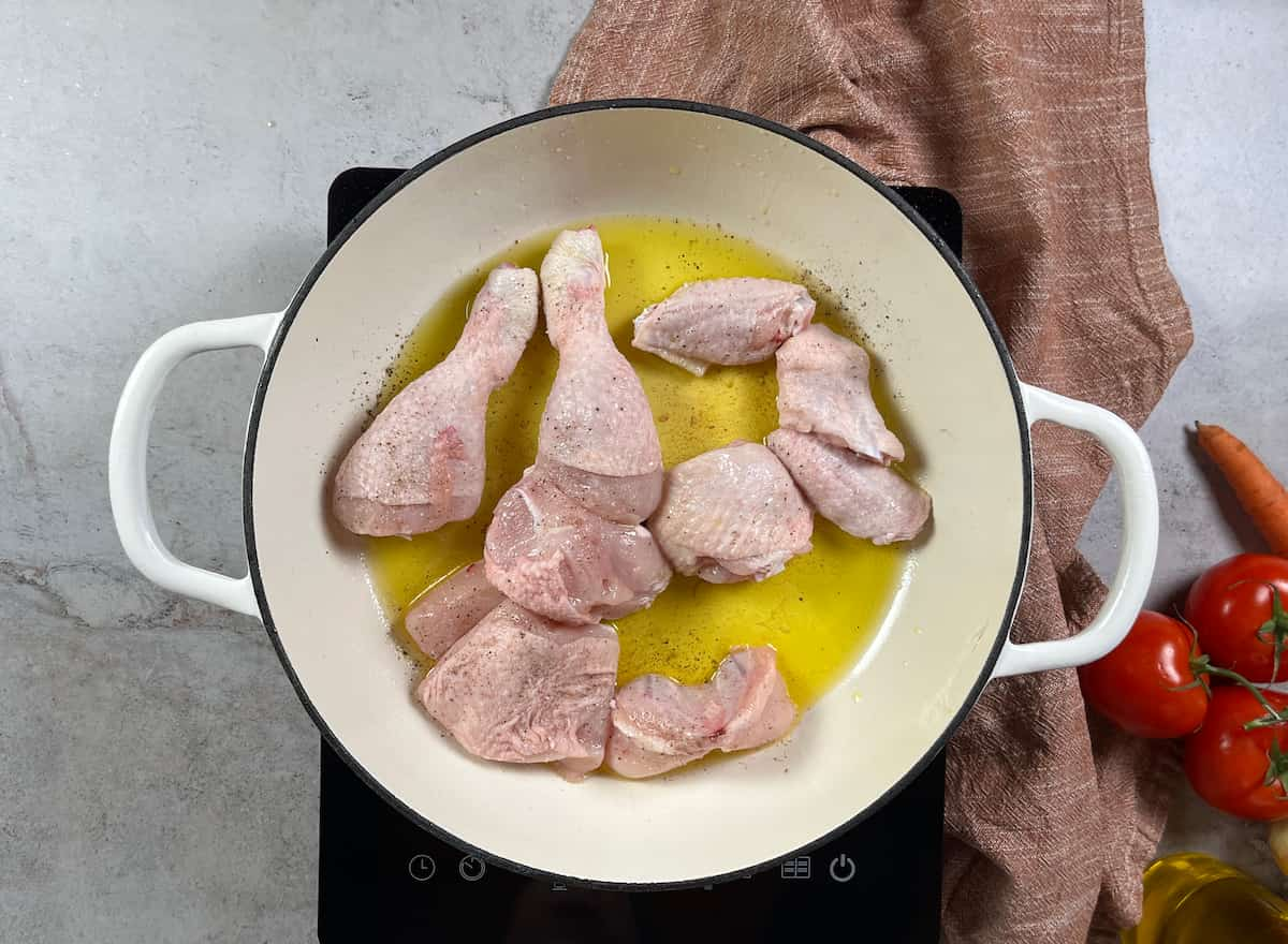 Pollo guisado con arroz: ¡una delicia para disfrutar en casa!