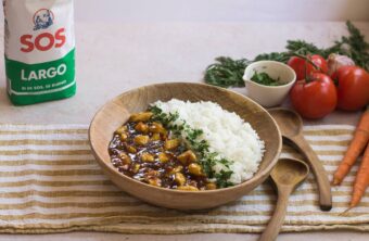 Delicioso pollo al curry con arroz basmati: una receta fácil y sabrosa