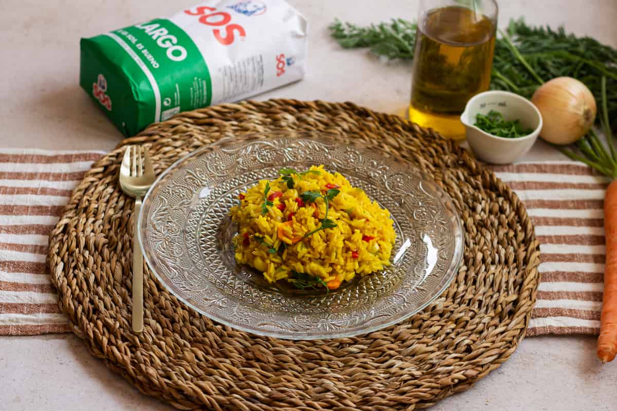 Arroz con cúrcuma delicioso y saludable