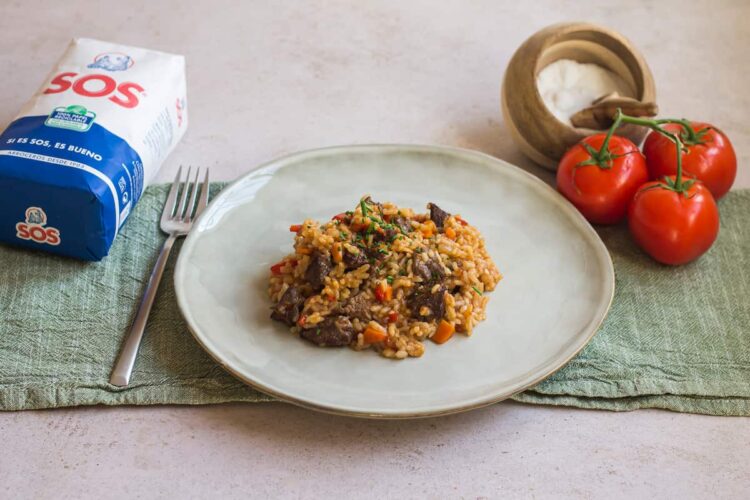 Foto de Arroz guisado con carne: Receta fácil y sabrosa