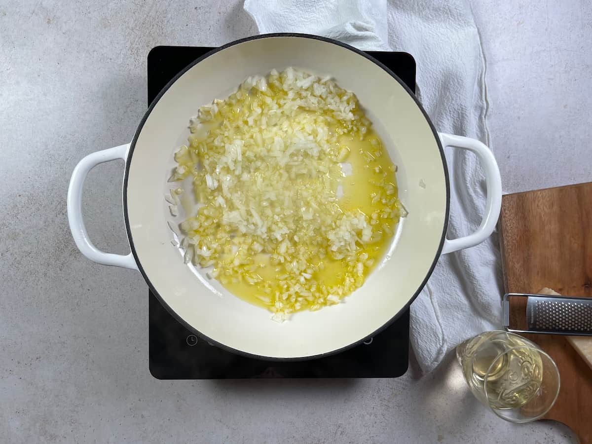 Risotto con Arroz Bomba: Receta Exquisita y Cremosa para Disfrutar en Casa