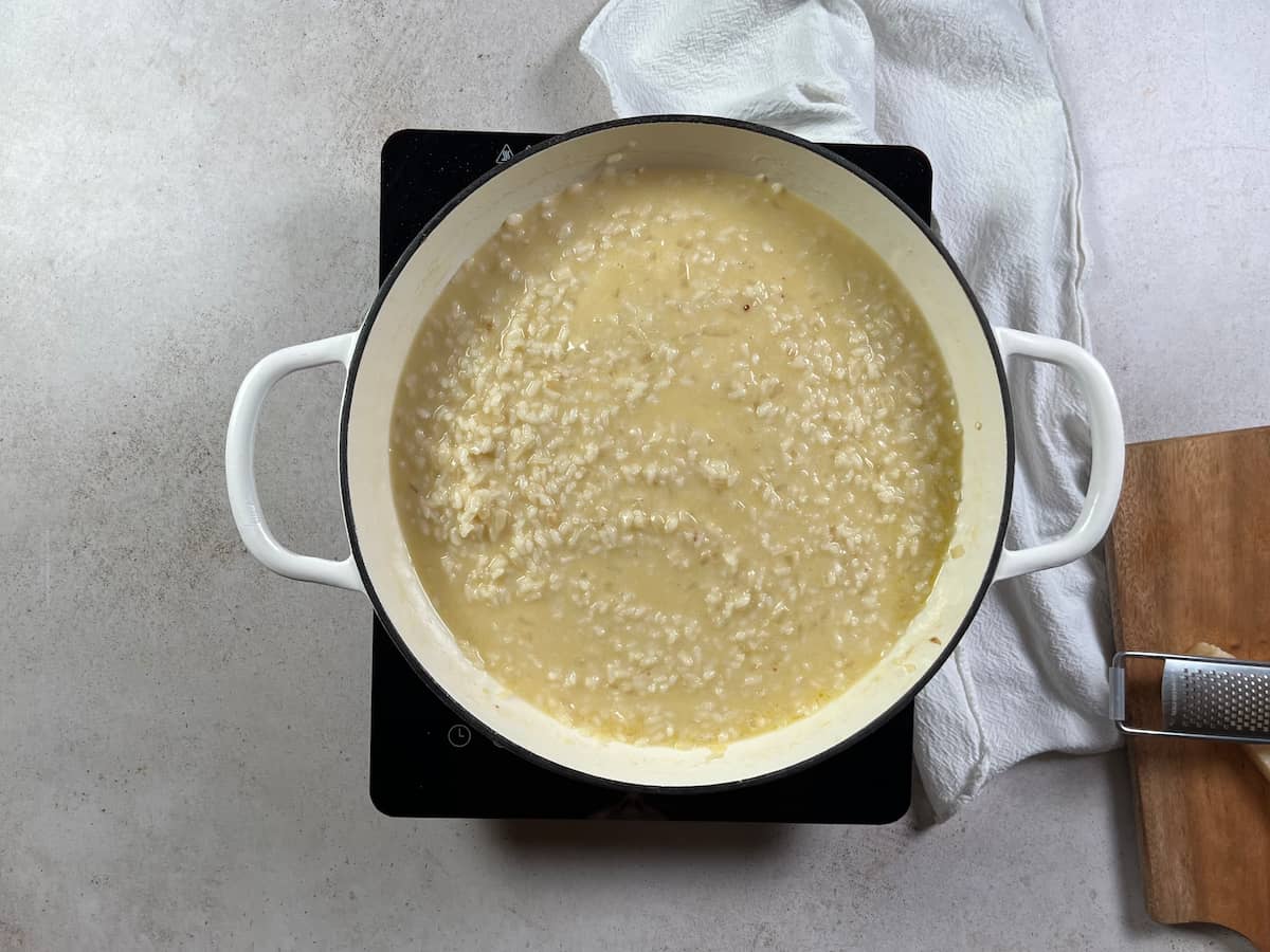 Risotto con Arroz Bomba: Receta Exquisita y Cremosa para Disfrutar en Casa