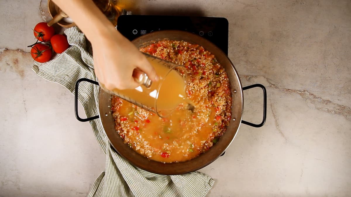 Paella de raya: una receta tradicional llena de sabor