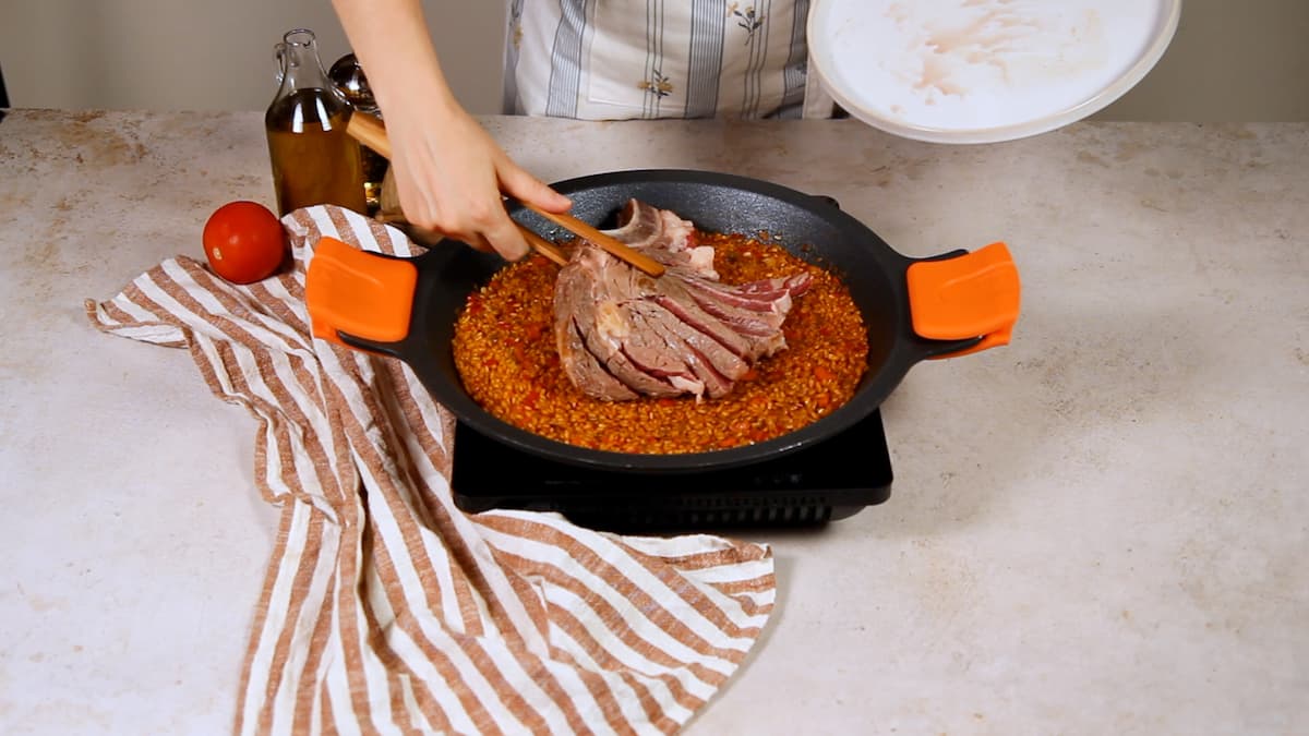 Receta de Arroz con Chuletón: ¡Delicioso y Fácil de Preparar!
