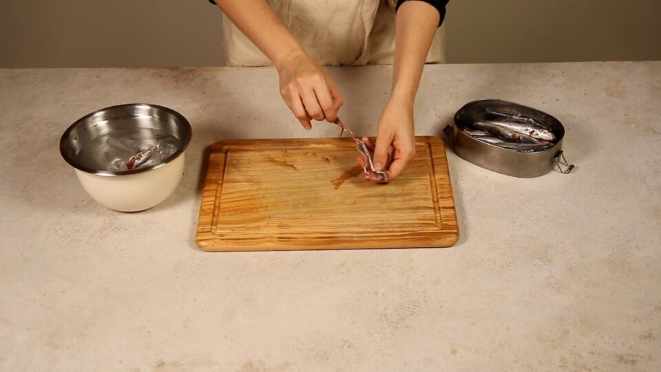 Limpiar los boquerones