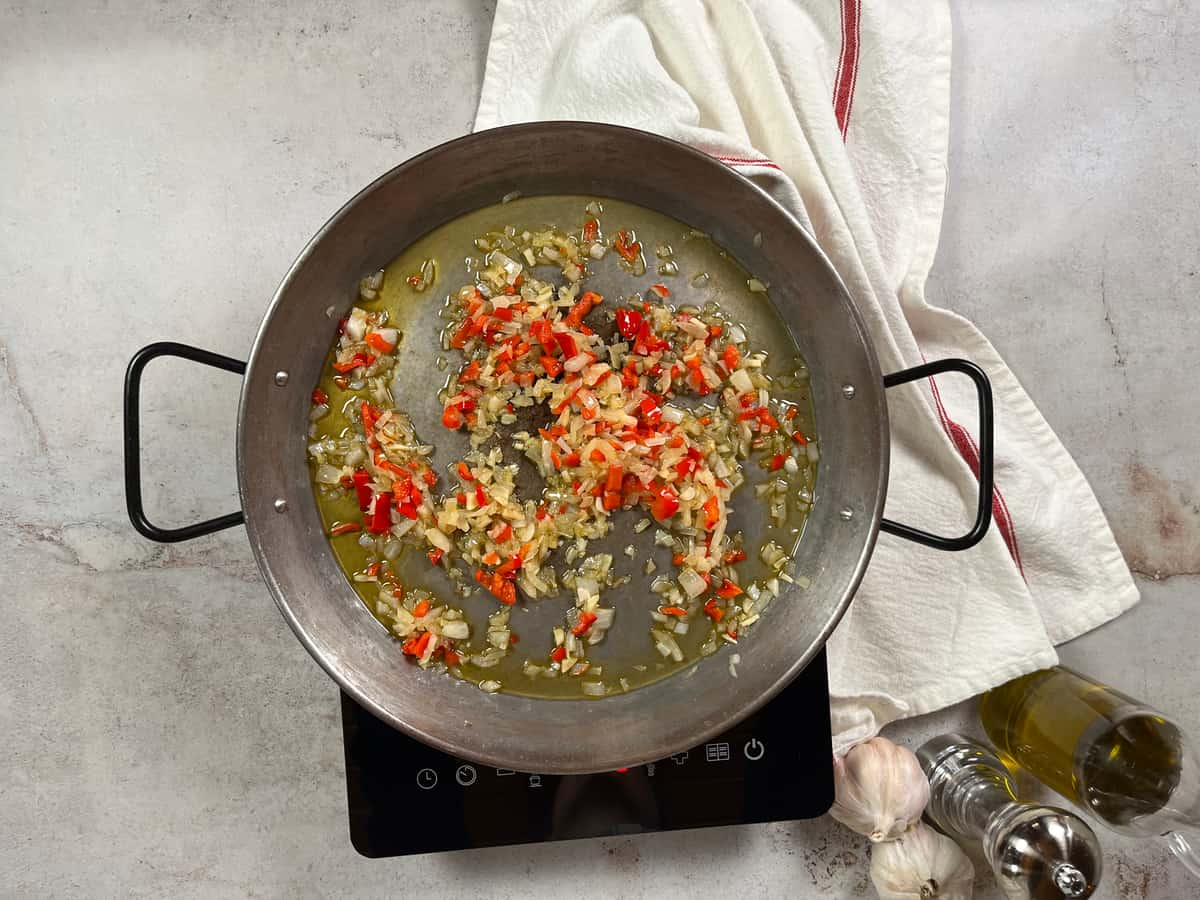 Fideuá con costilla: Receta con sabor tradicional