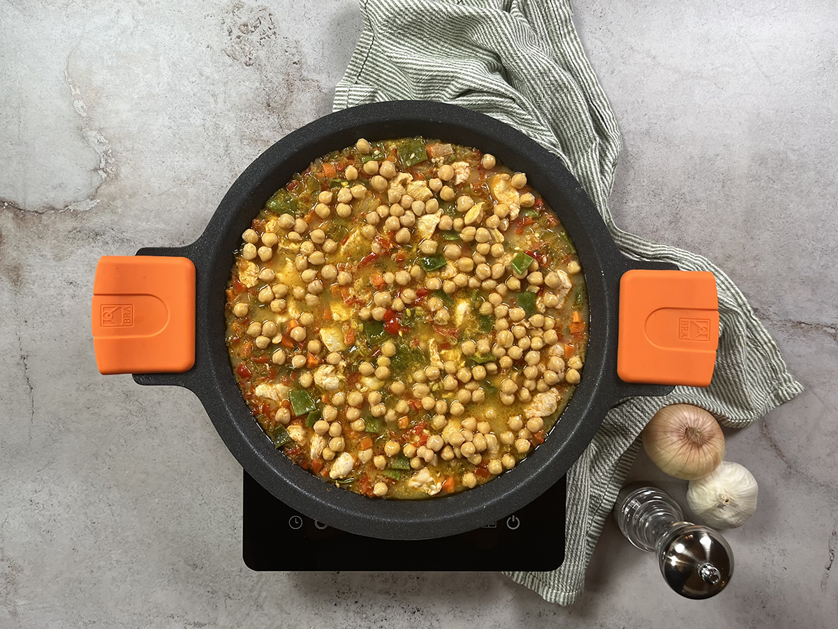 Receta de paella con garbanzos: ¡Un plato delicioso y nutritivo!