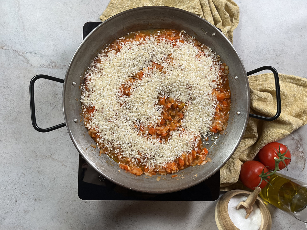 Paella con mariscos congelados: Receta paso a paso