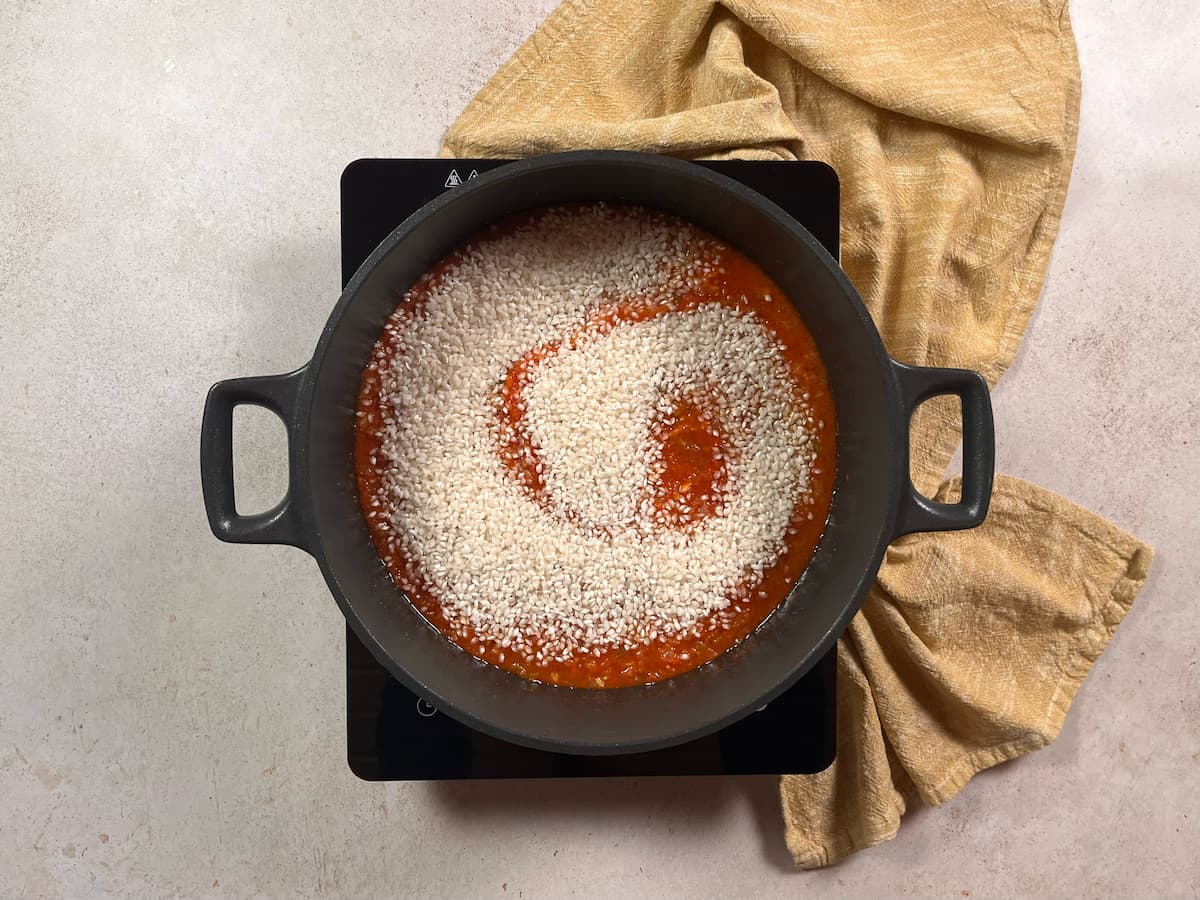 Arroz con almejas: Delicioso plato de mariscos