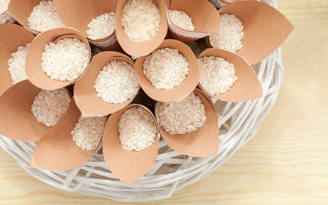 Significado y tradición de tirar arroz en las bodas