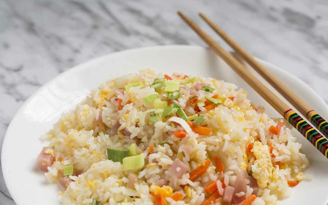 ¿Cuántas calorías tiene el arroz tres delicias?