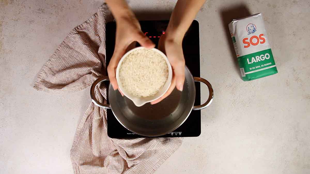 Arroz frito con gambas: receta con sabor asiático en tu mesa