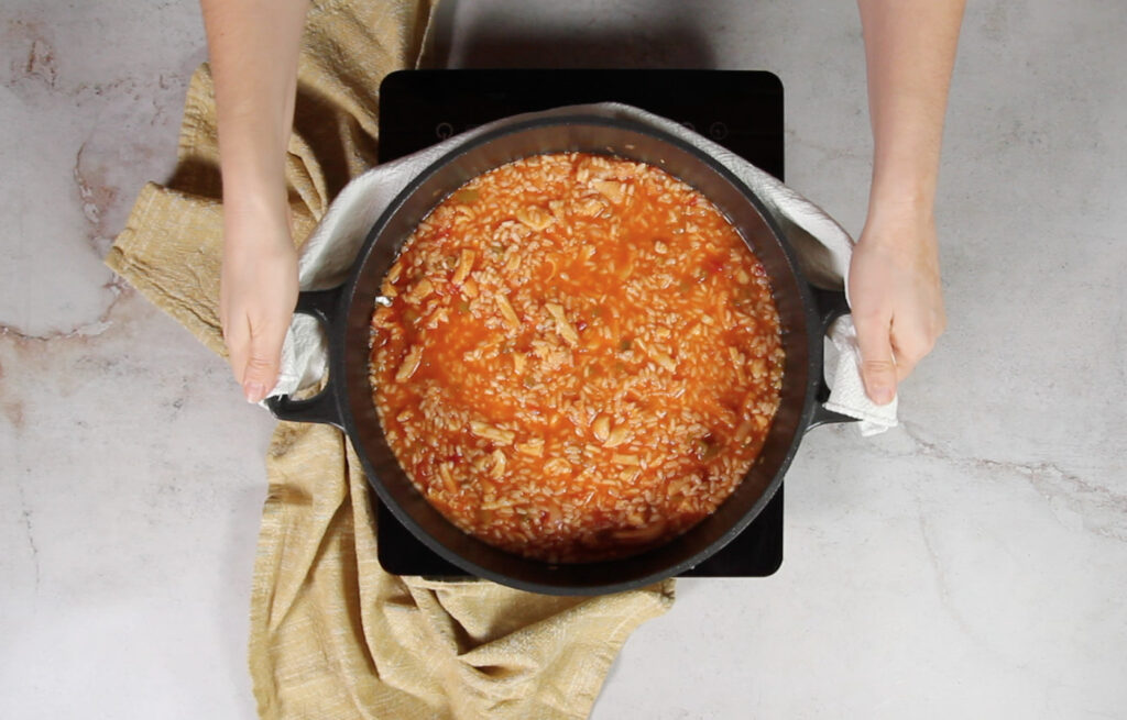 Emplatar arroz con callos