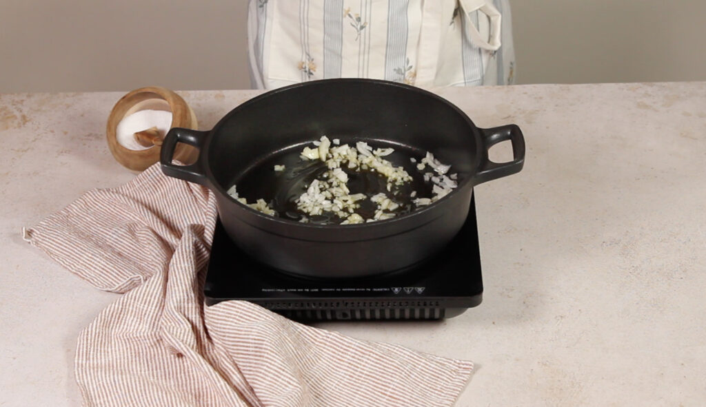 Preparar el sofrito de cebolla