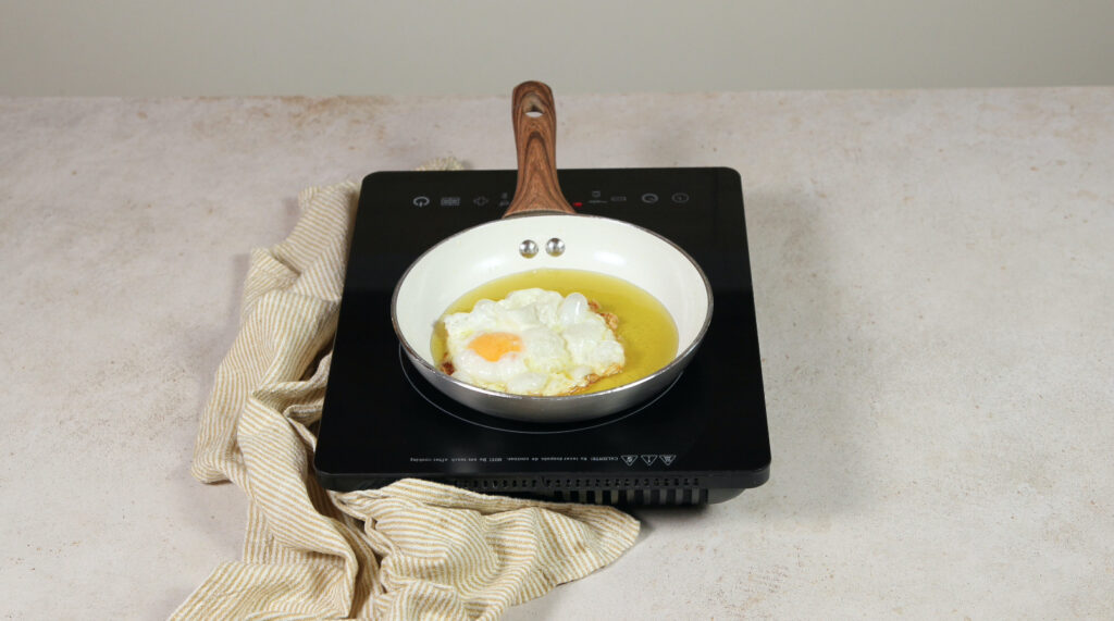 Freír el huevo