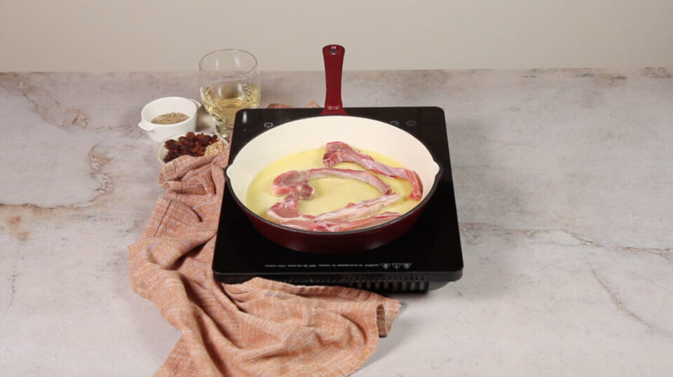 Dorar chuletitas de cordero