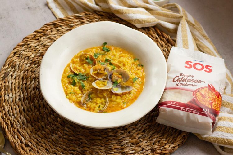 Foto de Arroz caldoso con almejas: Sabor a mar en cada cucharada