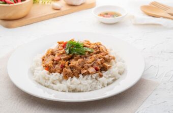 Arroz blanco con atún: ¿contribuye al aumento de peso?