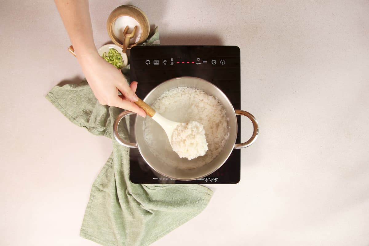 Cocinar el arroz: la base de todo buen katsudon