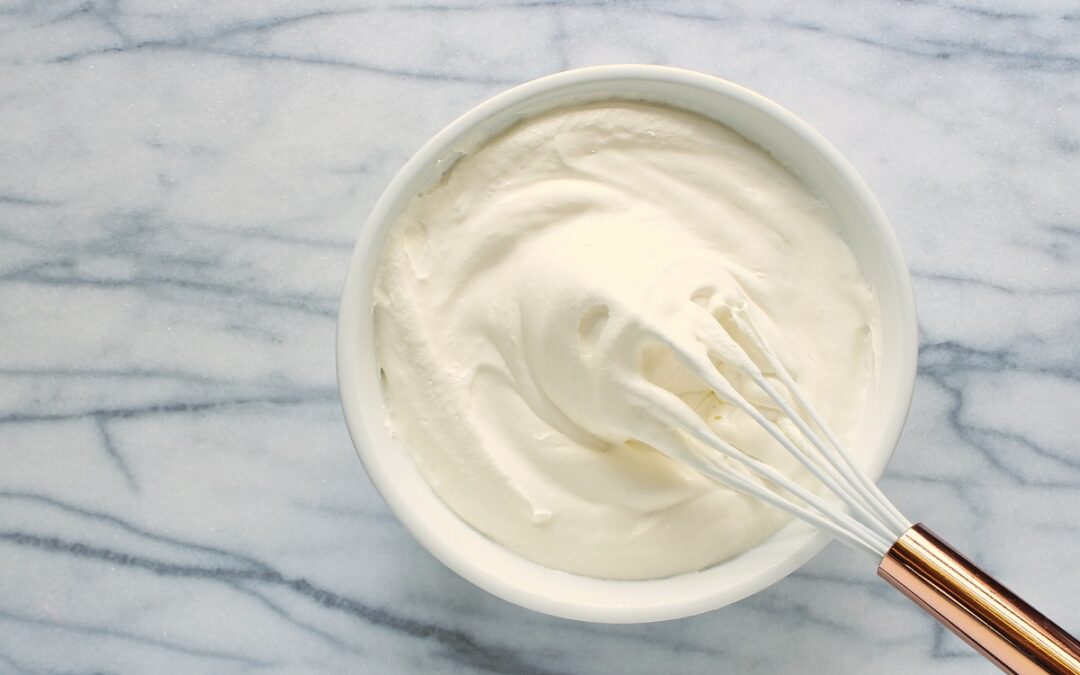 Cómo montar nata: Guía completa con trucos y consejos