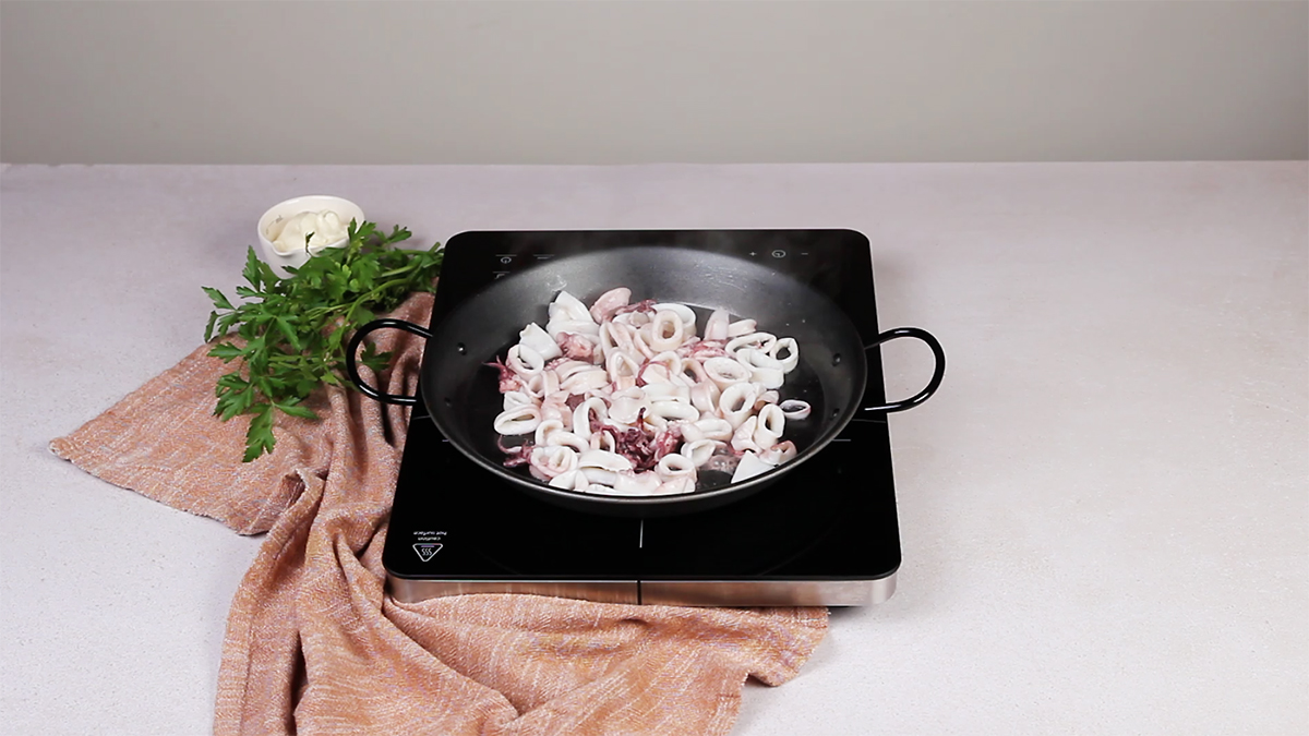arroz negro con alioli